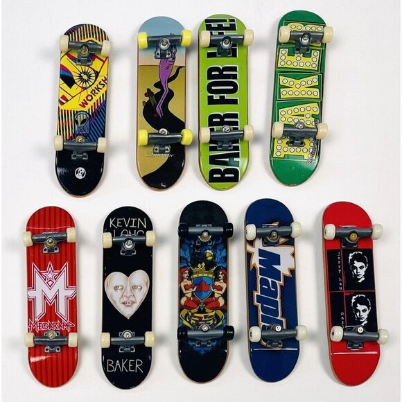 18pc TECH DECK Playset - Includes 9 Mini Boards (3.75") Accessories & Ramps EUC - Picture 2 of 14